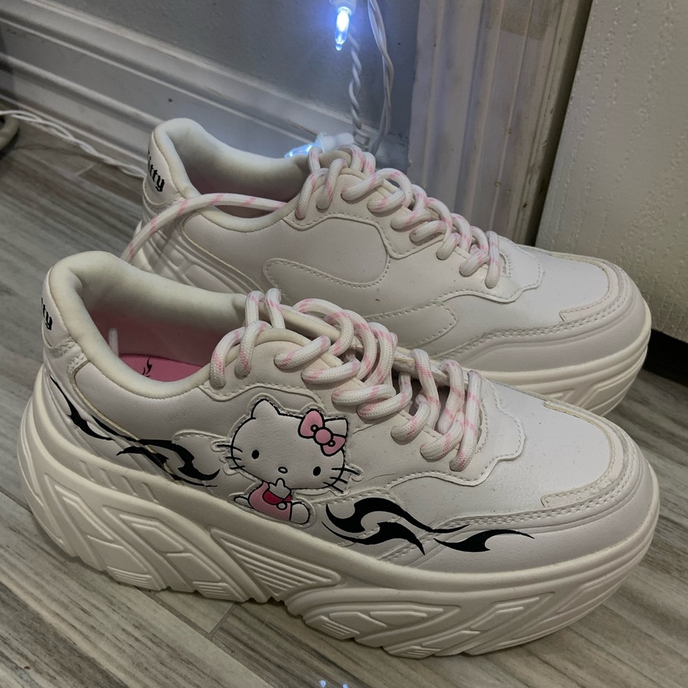 Hello Kitty White Platform Shoes